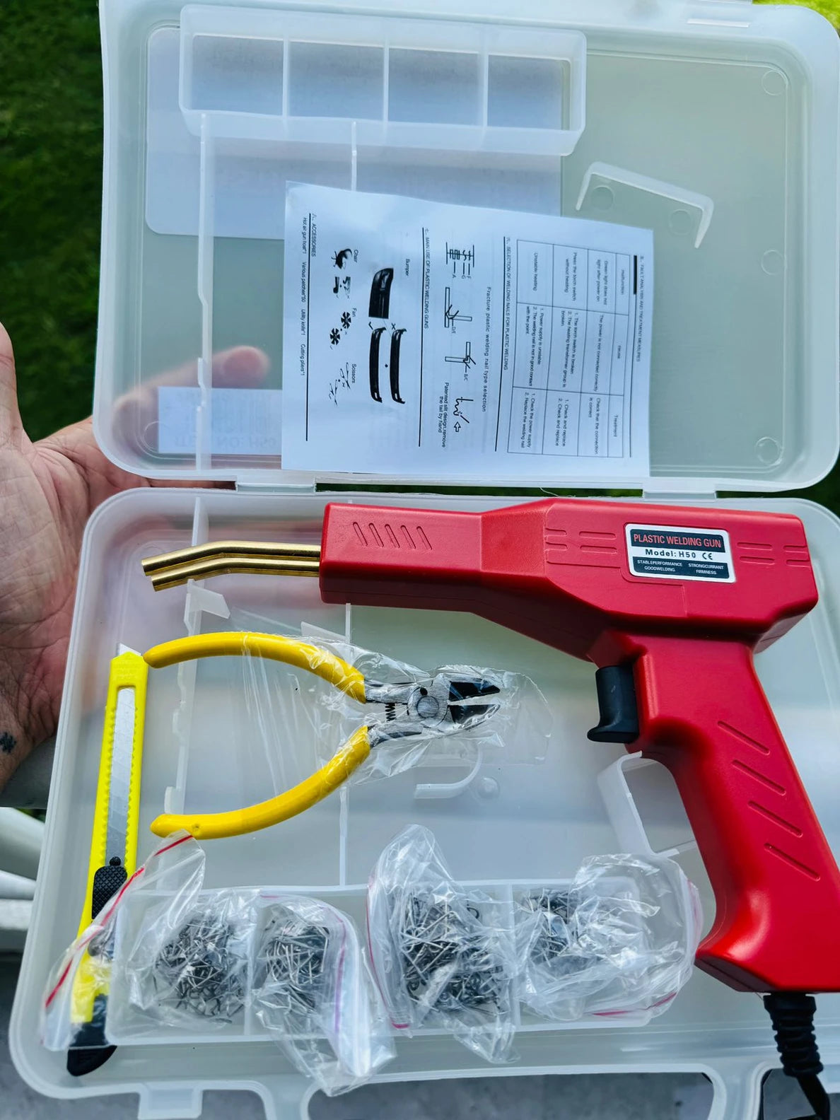 SoldaPlast Pro: (Soldador Plastico-Corta Frio-Bisturi-Caja Portable)+250 Grapas
